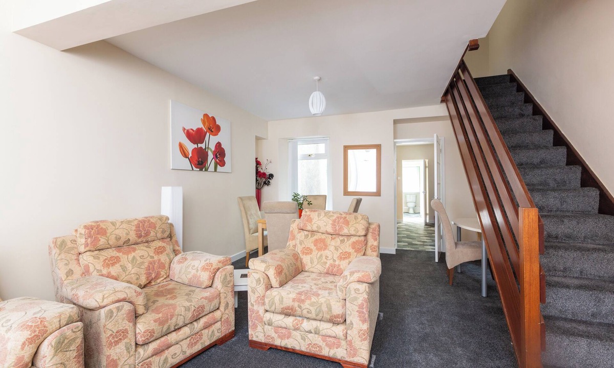 Gorseinon Villa | Sandfields House