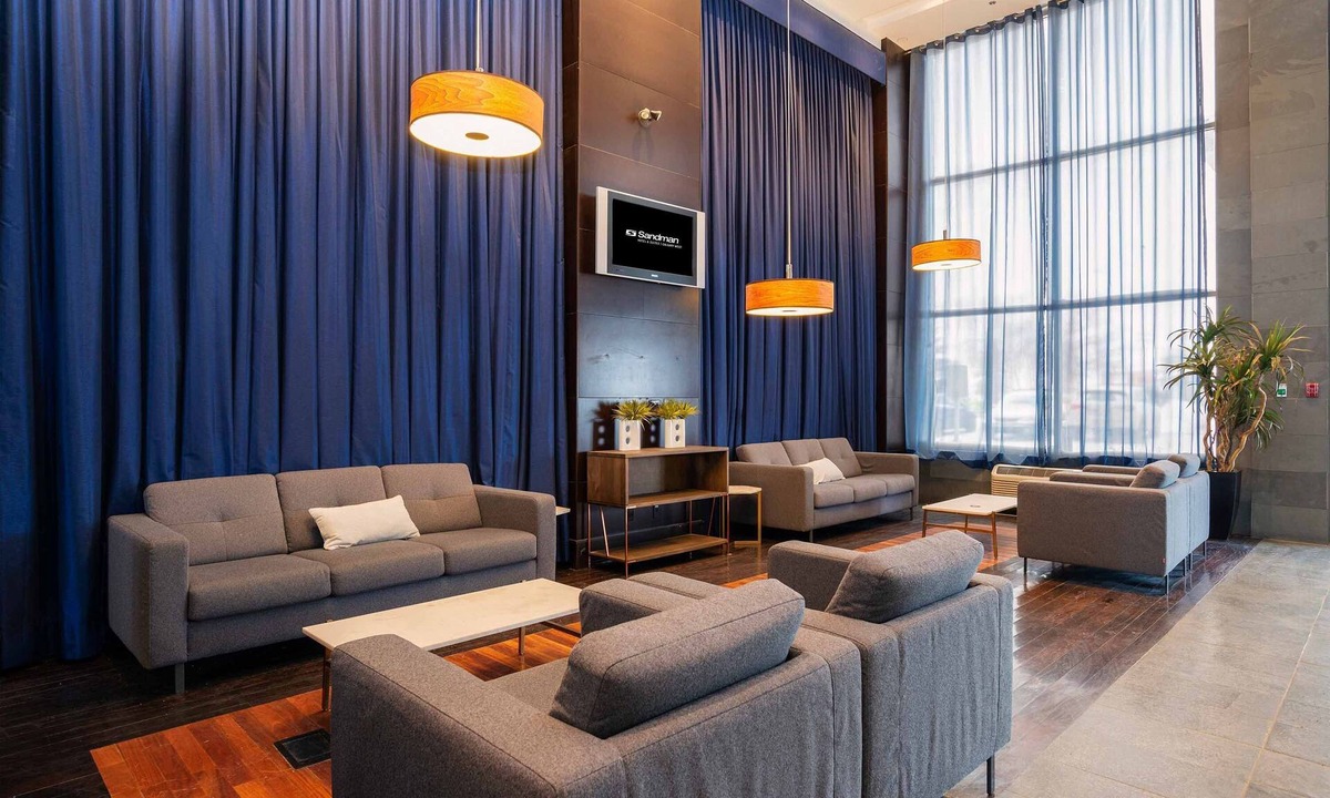 Northwest Calgary Hotel | Sandman Hotels & Suites Calgary West