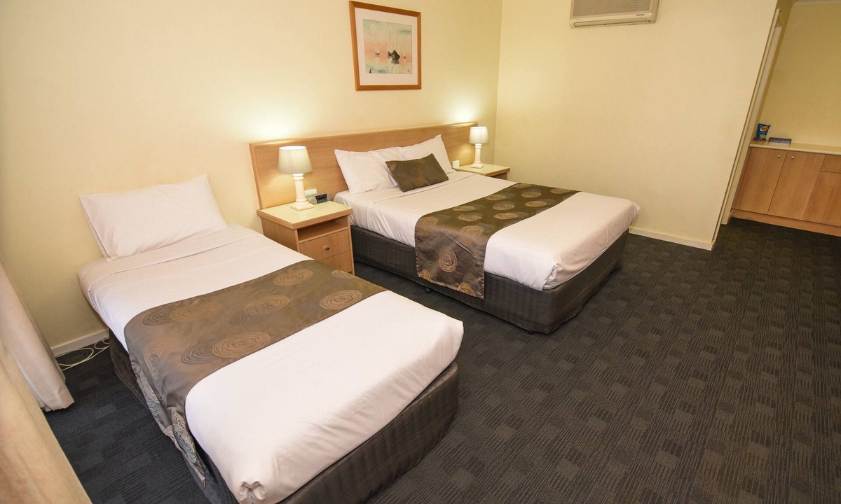 Noble Park Hotel | Sandown Heritage Motel