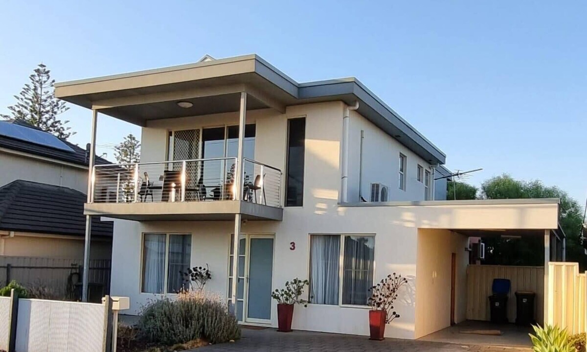 Largs North House | Sandrift by the beach