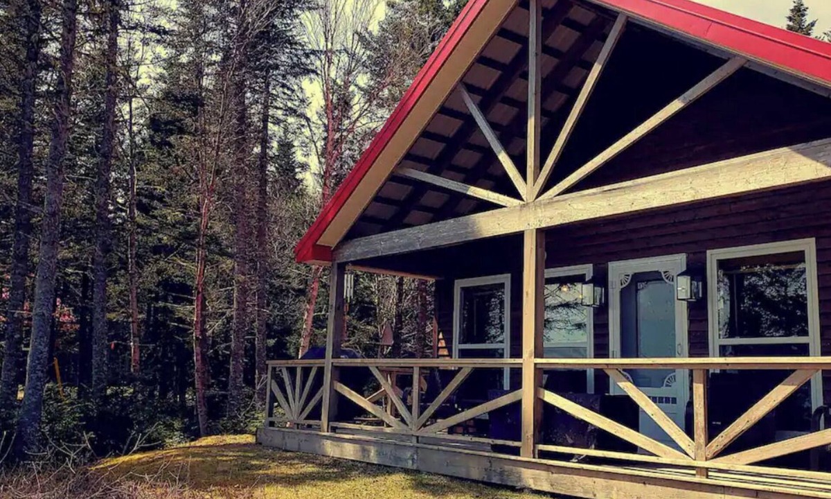 St. Martins Ski Chalet | Sandstone Chalets overlooking the Bay of Fundy - SERENITY
