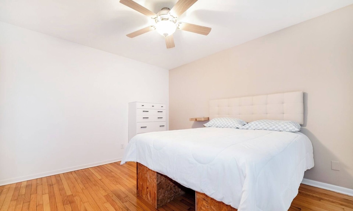 Sandwich Apartment | Sandwich IL 1BR | Near Lake + Downtown