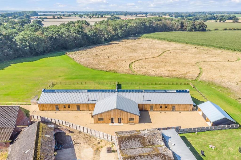 Tunstead House | Sandy Barn *BRAND NEW* Barn Conversion
