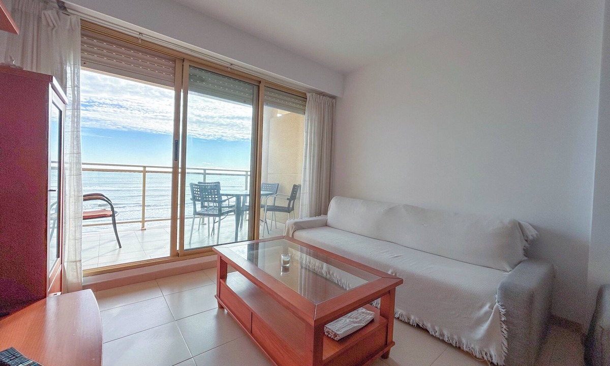 Pobles del Sud Apartment | Sandy Beach 1, in front of the beach in Valencia