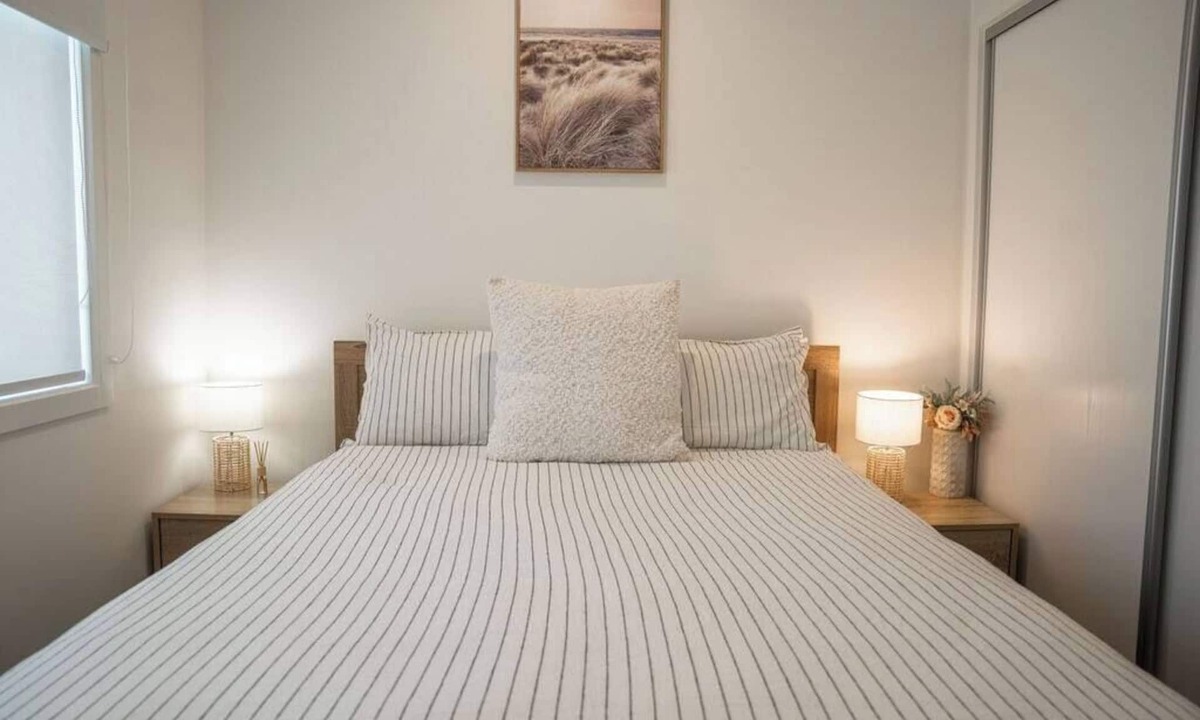 Peterborough House | Sandy Feet Retreat Su