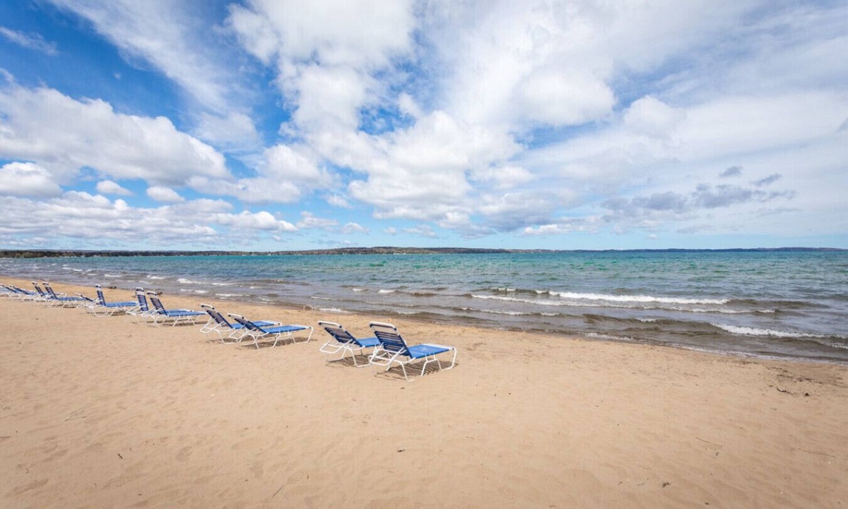 Traverse City Condo | Sandy Haven 109 Direct Beach Access Downtown + Tart Trail