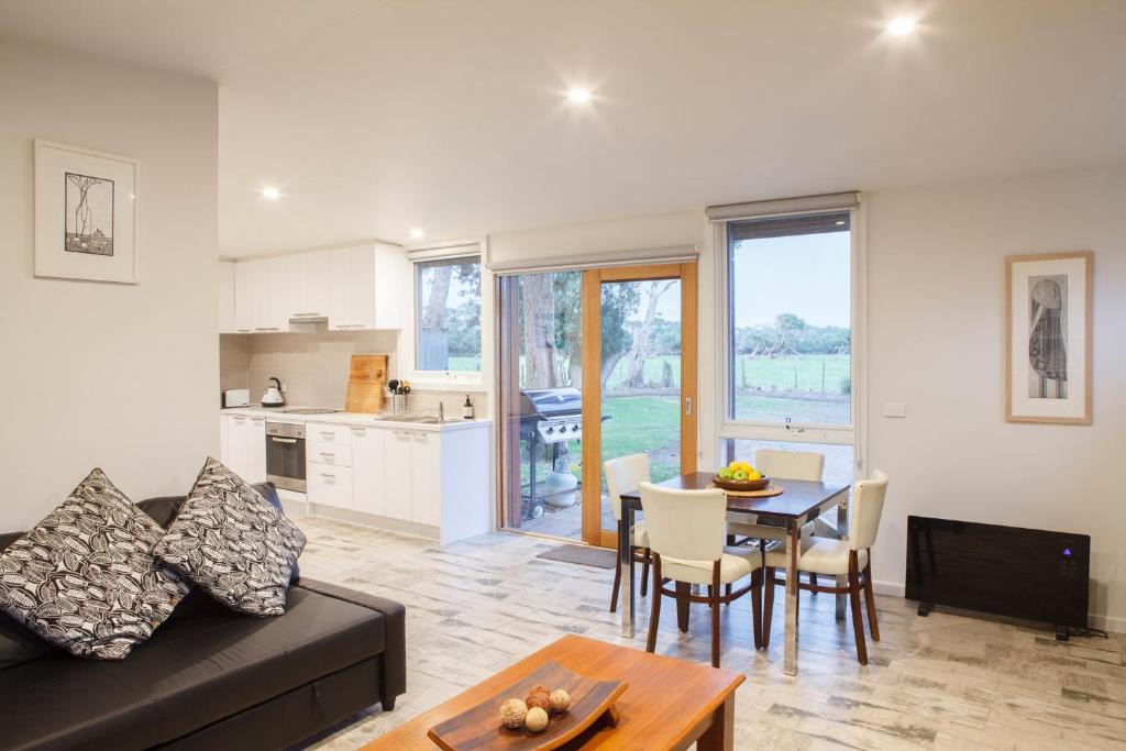 Sandy Point House | Sandy point hideaway