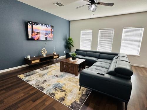 Round Rock House | Sandy Retreat for family and groups Austin