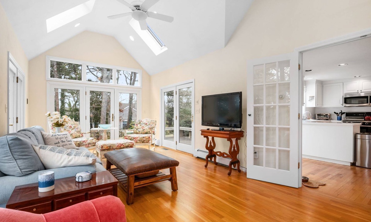 Harwich Port House | Sandy Spot: Walk to Beach, Sleeps 10
