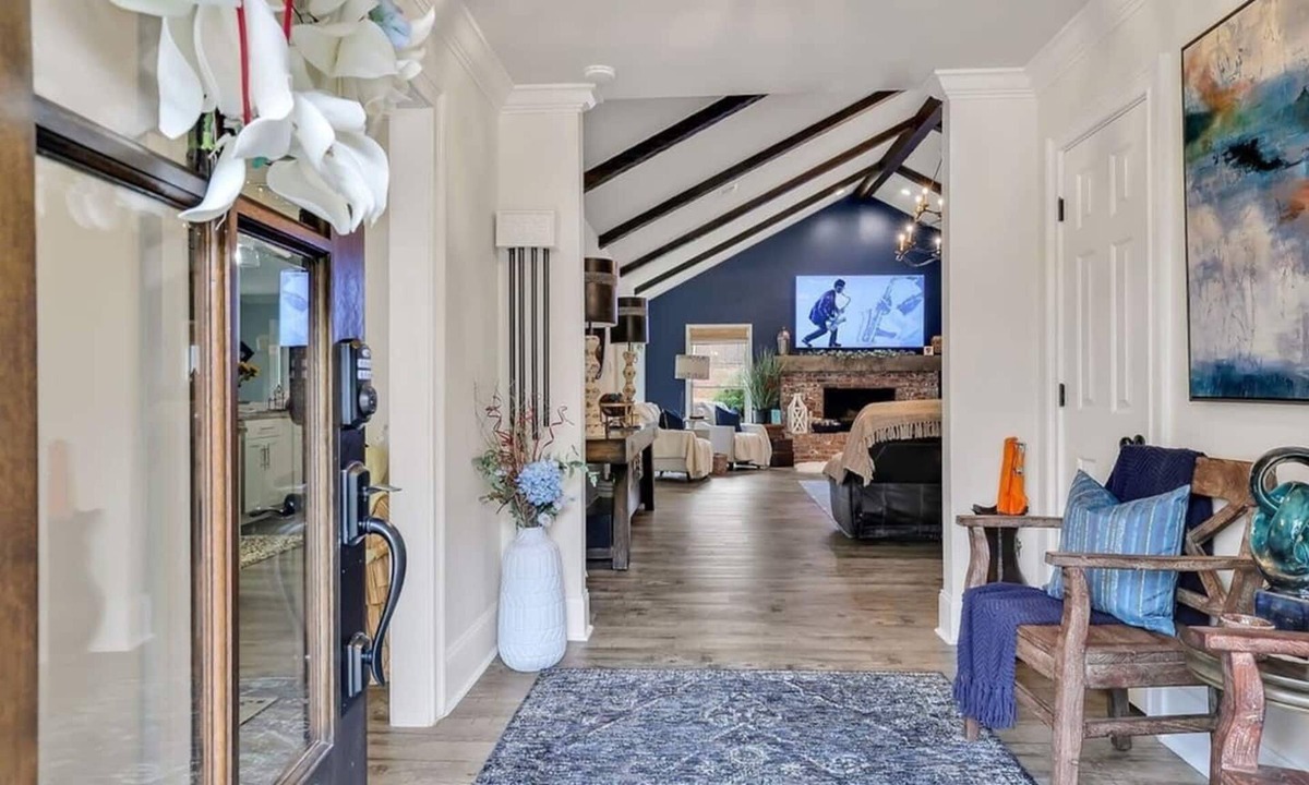 Sandy Springs House | Sandy Springs Retreat
