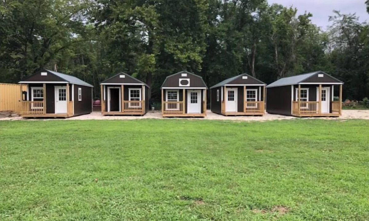 Tuscumbia Cabin | Sandy Tiny Cabin on the Osage River