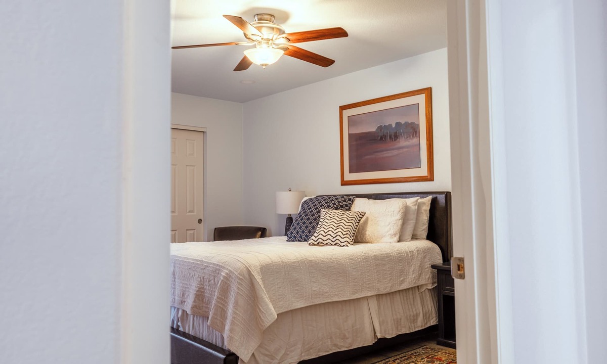 Paradise Valley Village Condo | Sangria Skies condo - heated pool, gated, close to golf, dining, medical