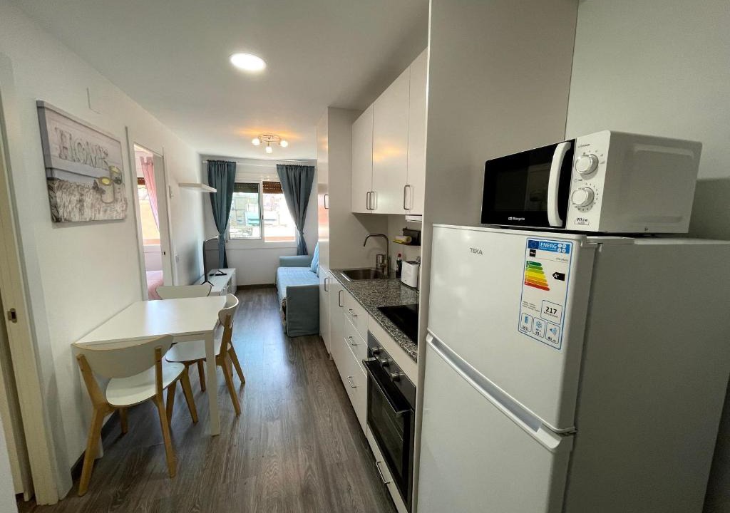 Sant Adria de Besos Apartment | Sant Adria Beach apartment Wi-Fi Parking Free
