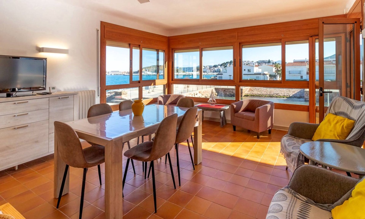 Llanca Apartment | Sant Carles 21 - Apartment with sea views