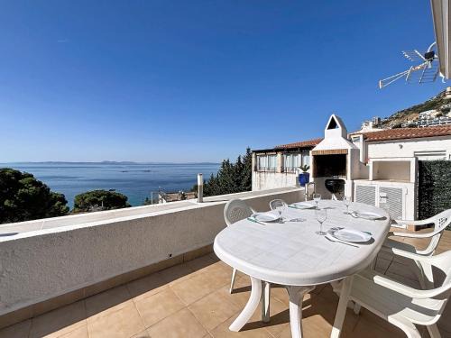 Almadraba-Canyelles Apartment | Santa Barbara