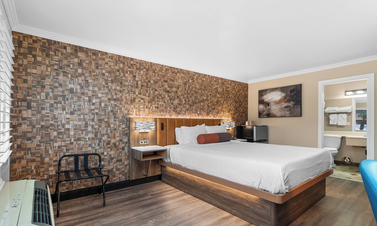 Newhall Hotel | Santa Clarita Motel