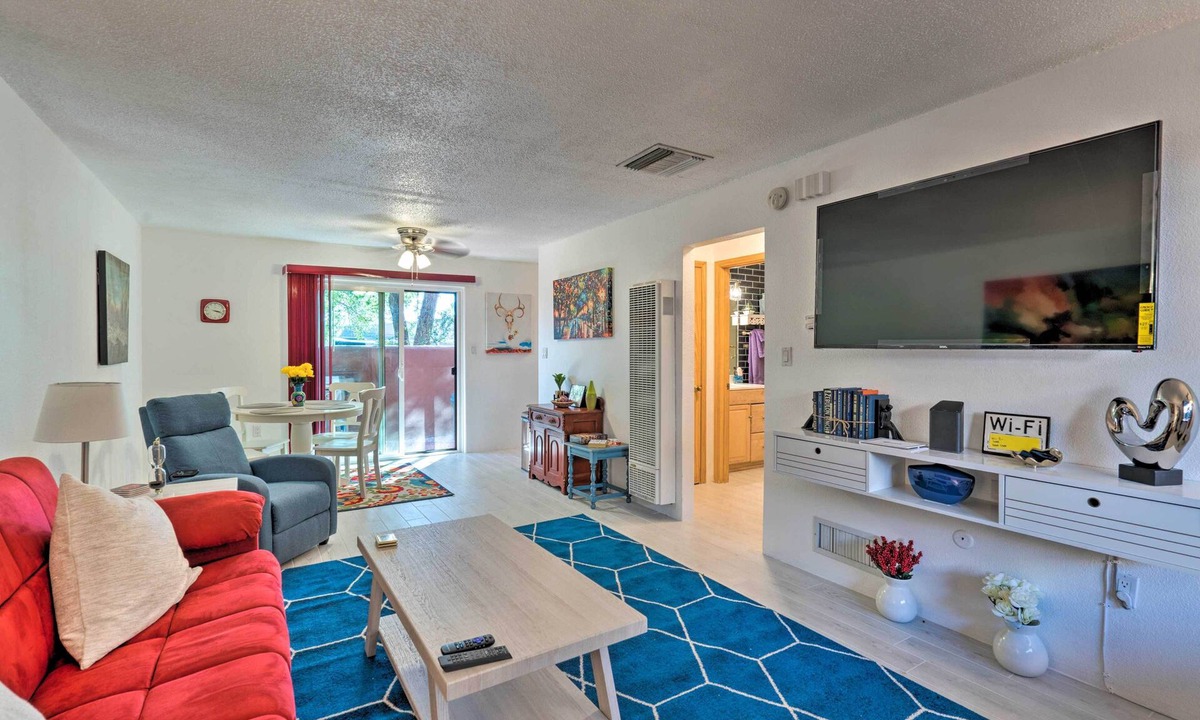South Capitol Condo | Santa Fe Bungalow ~ 2 Mi to Downtown!