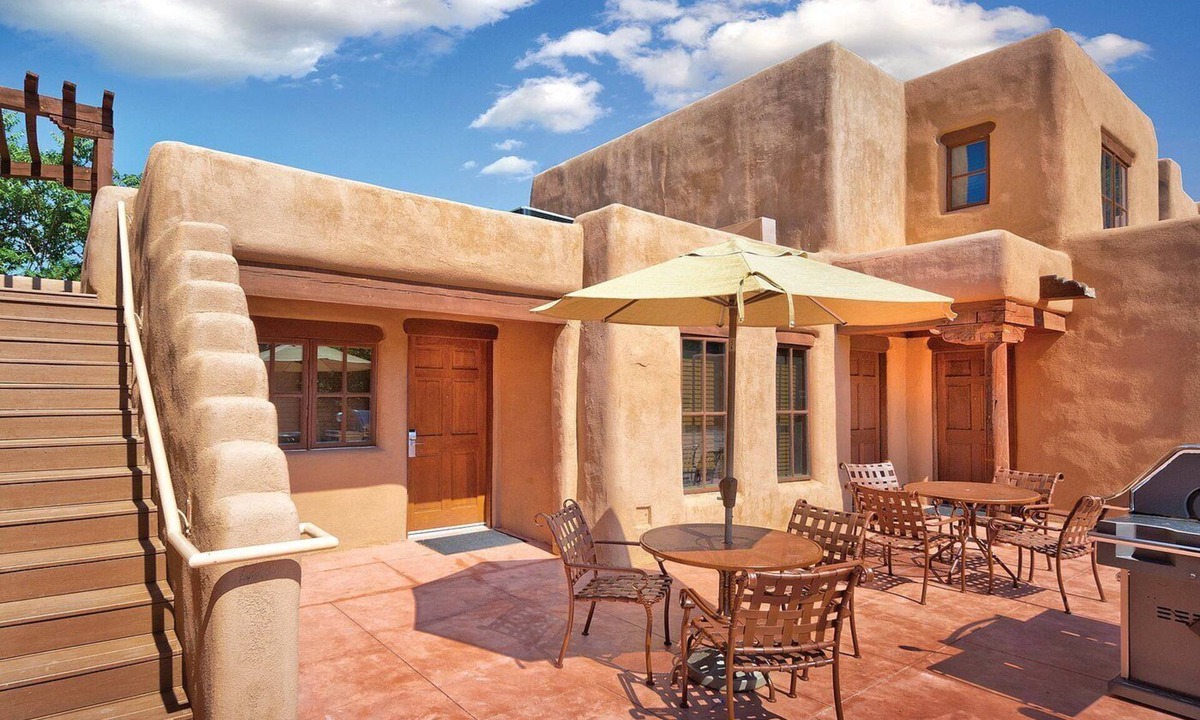 Downtown Santa Fe Resort | Santa Fe | Easy City Retreat | Pool + Downtown