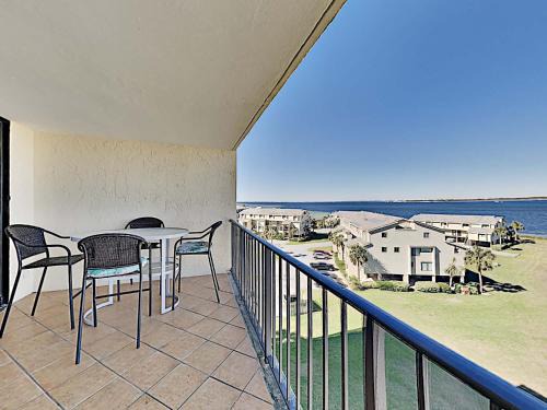 Pensacola Beach Apartment | Santa Rosa Dunes #952