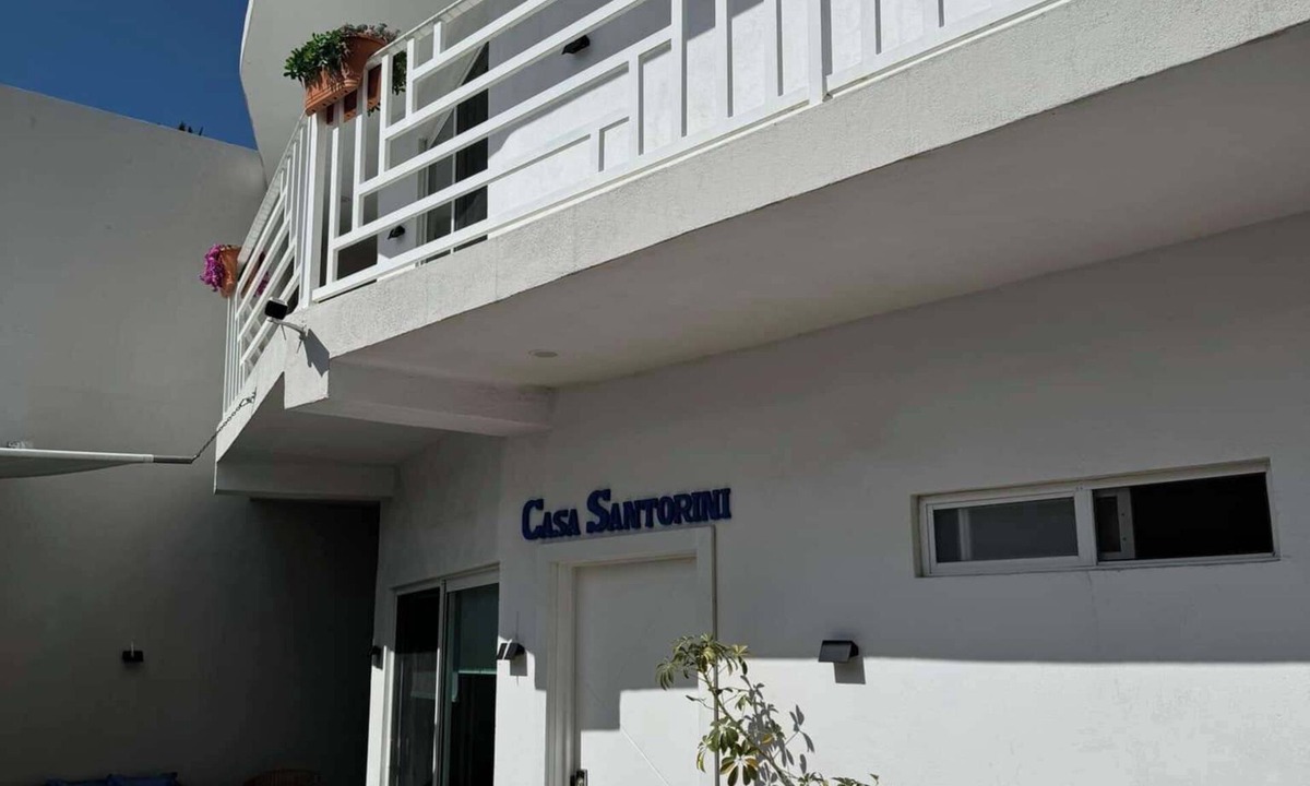 La Joya House | Santorini house w/jacuzzy