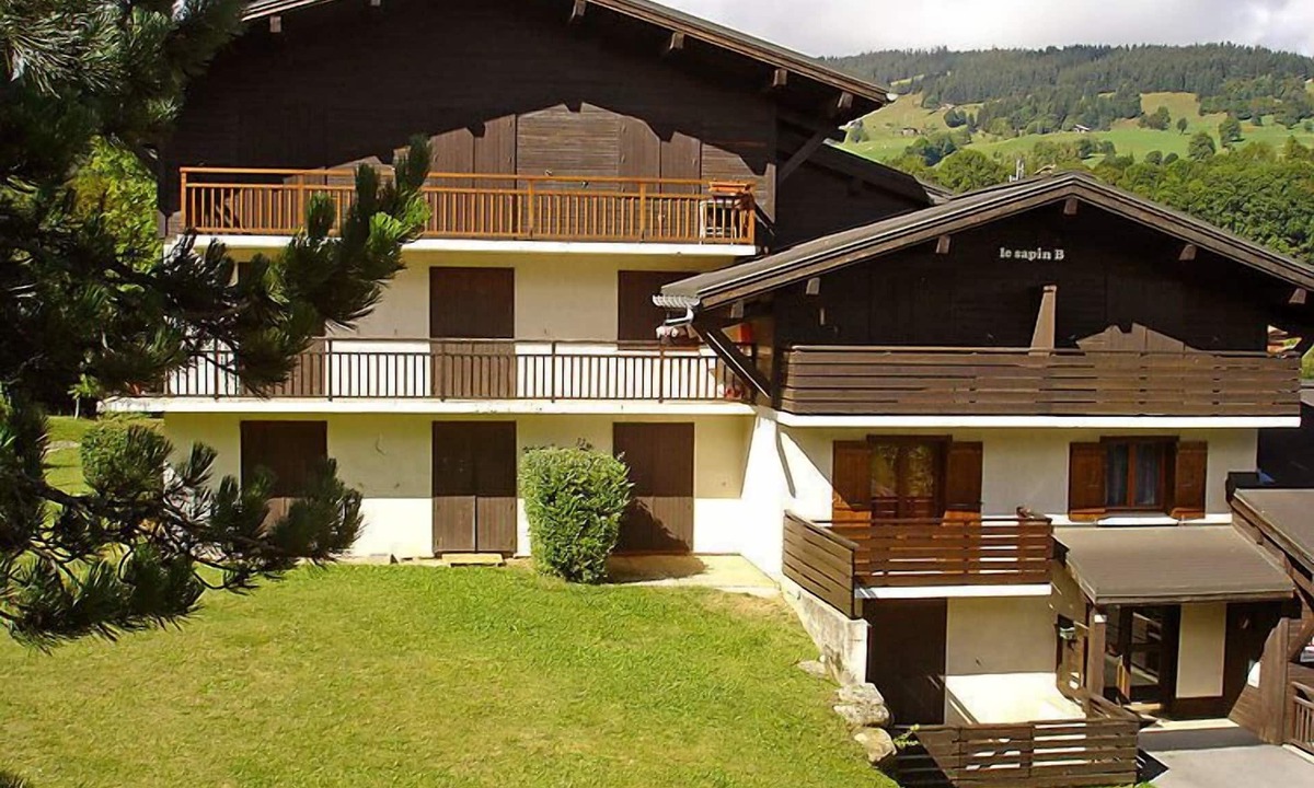 Demi-Quartier Apartment | Sapin B by Interhome