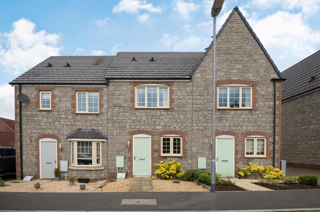 Wells House | Saplings