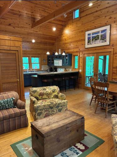 Wiley House | Sapphire Cabin at Splendor Mountain