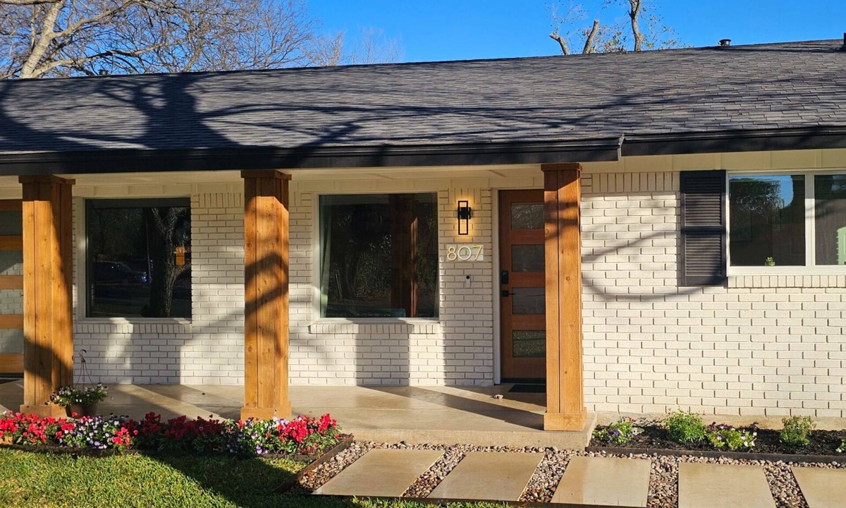 Georgetown House | Sapphire Gem - In Downtown Georgetown