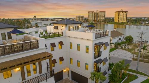 Bay Esplanade House | Sapphire Shores