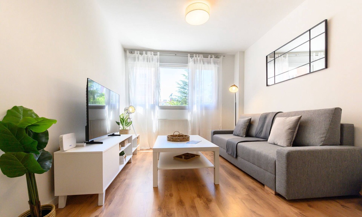 Almenara Apartment | (SAQU312C) Spacious 1 bedroom apartment in Tetuán