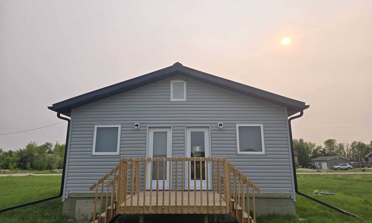 Fairford Reserve Cottage | Sarah Cottage - 232 Cottage Road, Steeprock, Manitoba