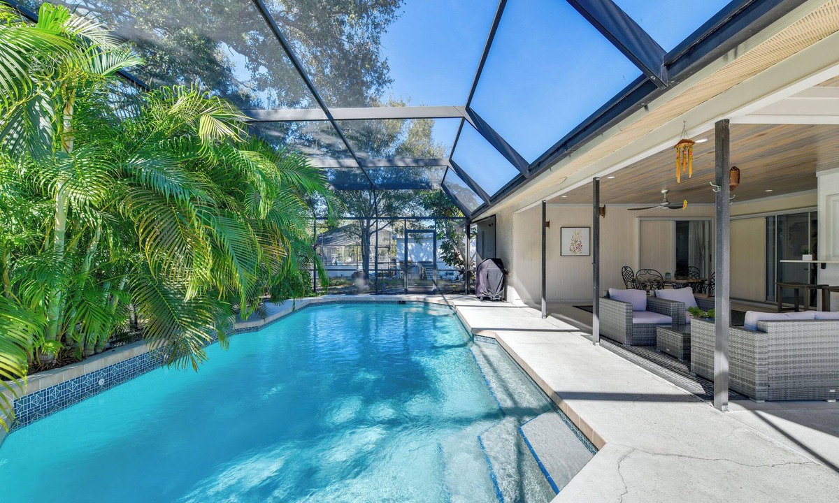 Whitfield House | Sarasota Home w/Private Pool ~ 10 Mi to Beach!