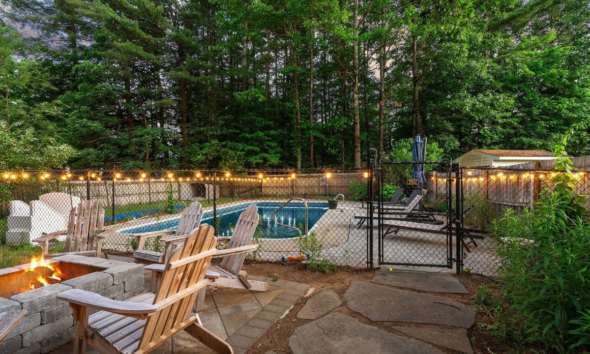 Geyser Crest House | Saratoga adjacent, pool & games