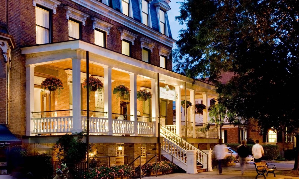 Saratoga Springs Bed & Breakfast | Saratoga Arms