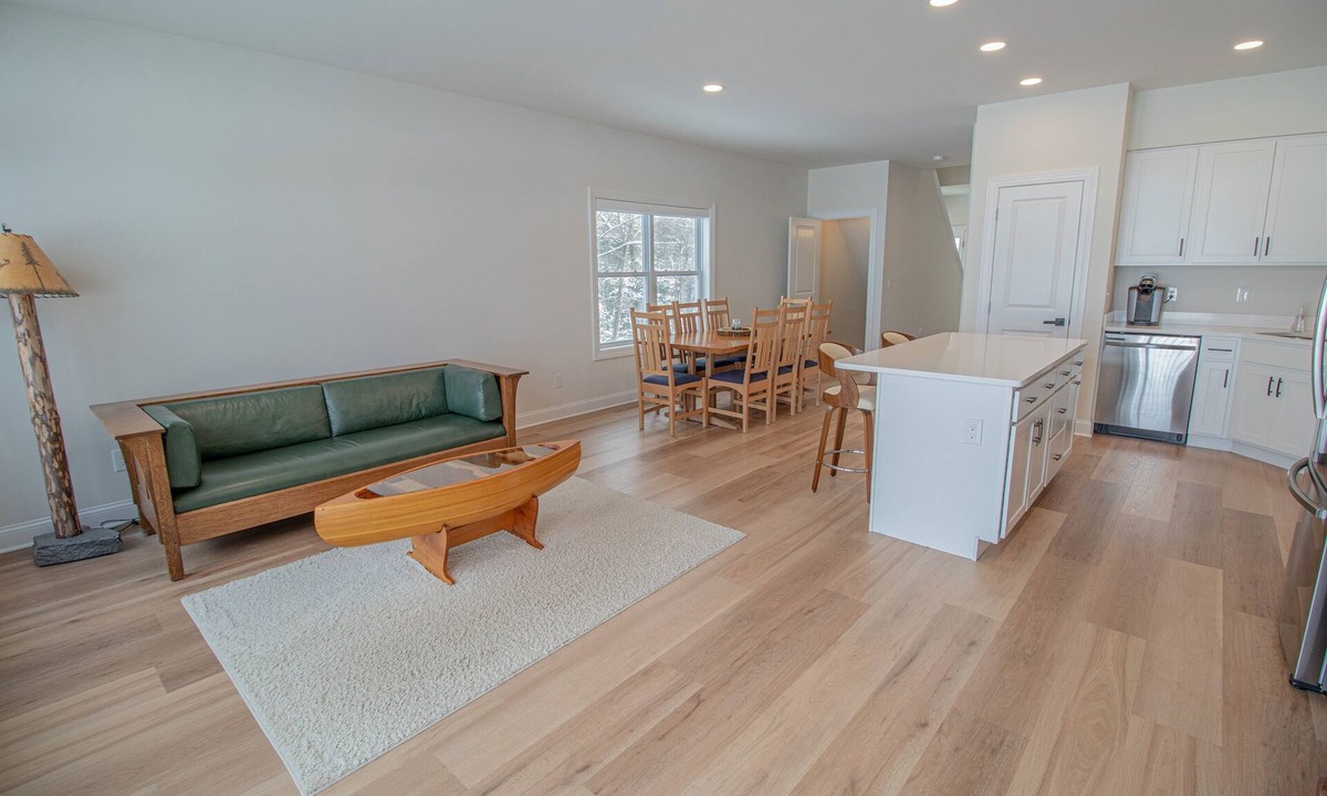 Saratoga Springs House | Saratoga Lake View Beauty