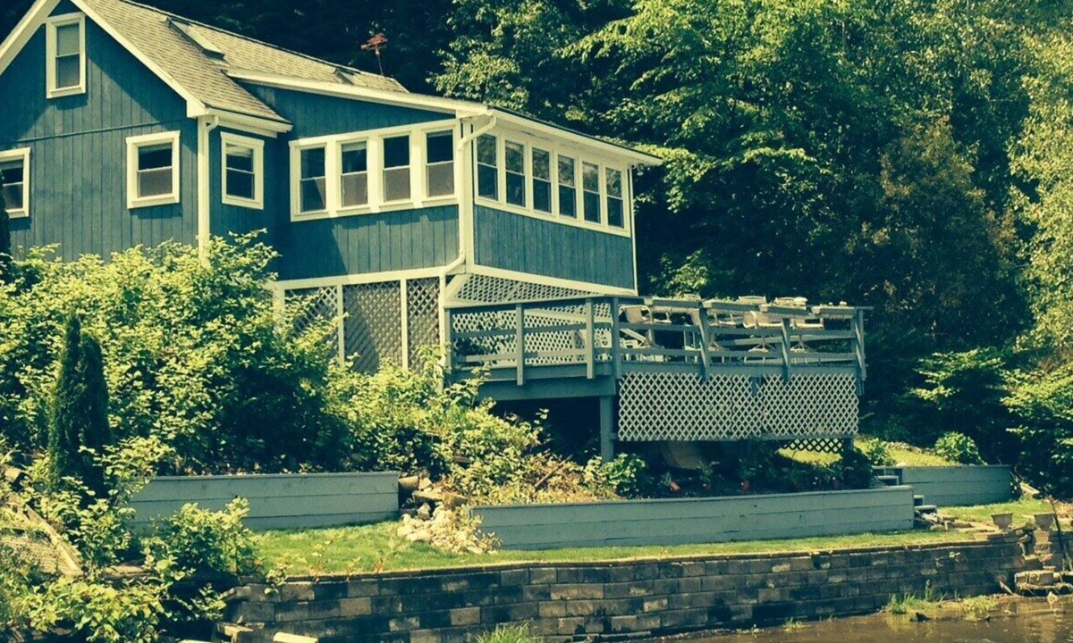 Saratoga Springs Cabin | Saratoga Springs, Lakefront Cabin