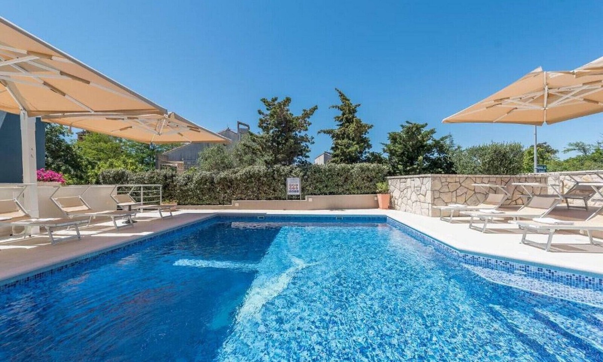 Novalja Apartment | Sargas Suite 6 with city view