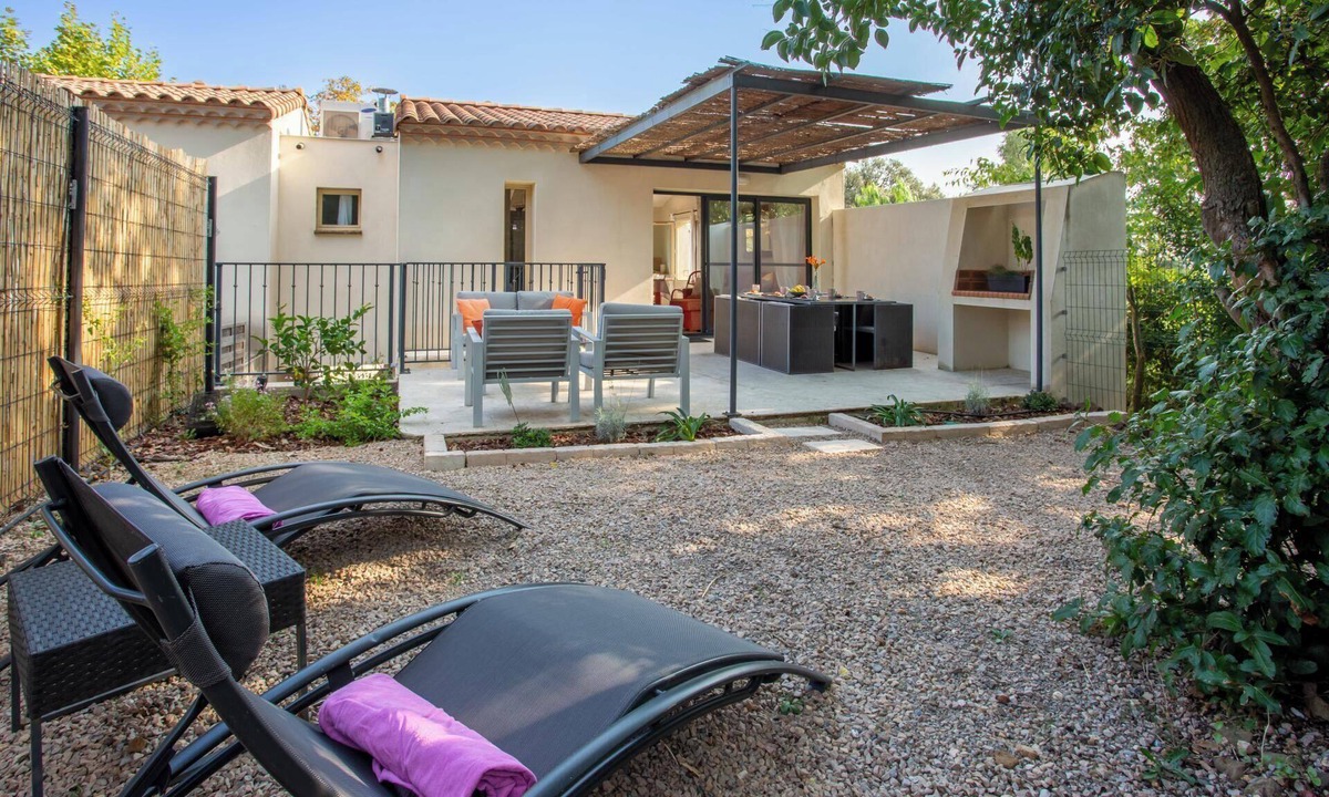 Lezignan-la-Cebe Villa | Sartena - Three Bedroom Villa, Sleeps 6