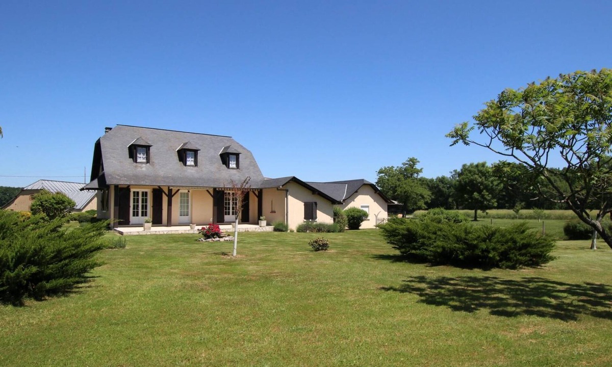 Espechede House | SARTHOU - ESPECHEDE - Gîte