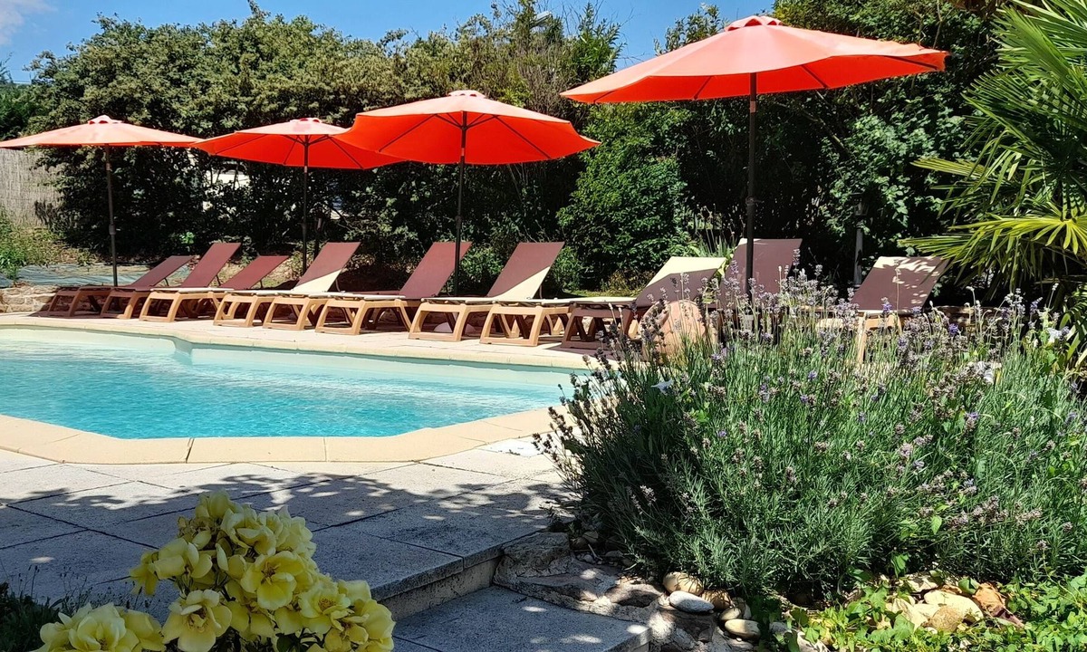 Julienas Hotel | SAS HOTEL DES VIGNES