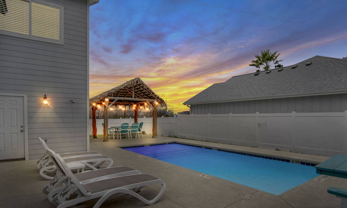Safe Harbor House | Sassy Seahorse | Pet-friendly, Pool Table, Private Pool!