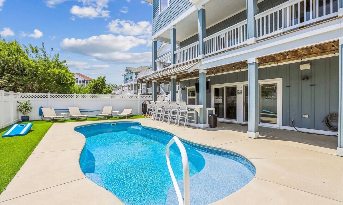 Ocean Sands House | Saturday to Saturday only elevator private pool hot tub Close to Ocean!