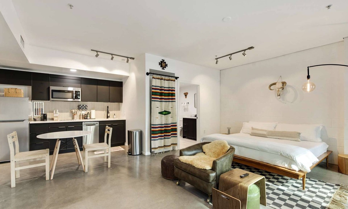 Riverside Apartment | Saturn's Studio Apartment with Pool!