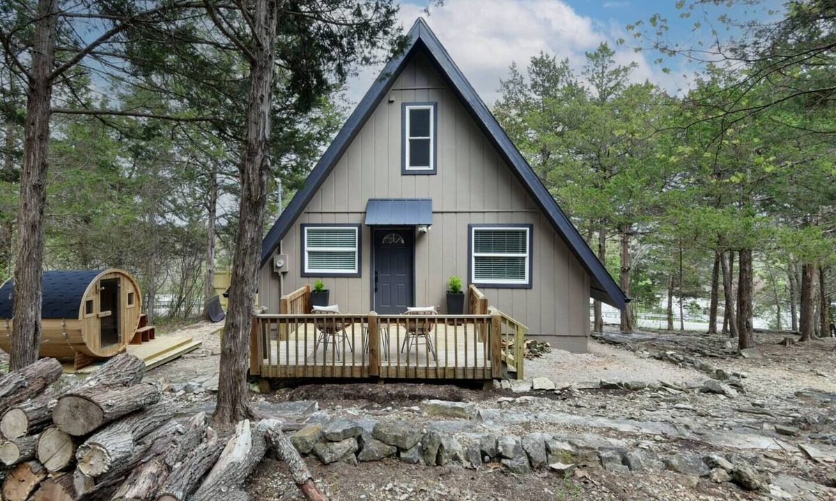 Branson Cabin | Sauna, cold plunge, Pet friendly