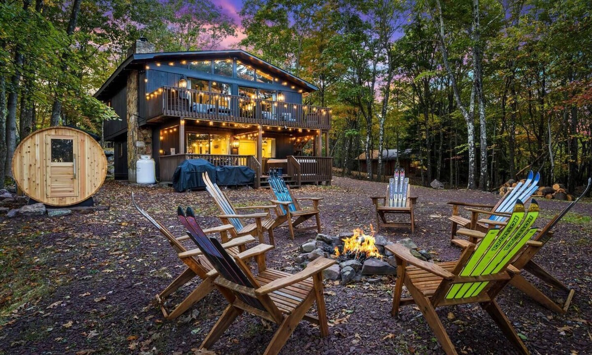 Lake Harmony Estates Cabin | Sauna-HotTub-FirePit-Private Lot