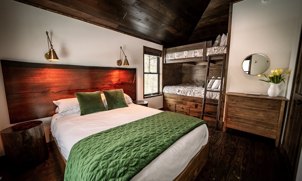 Speculator House | Sauna, Walk to Village, Hiking & Private Chef Available