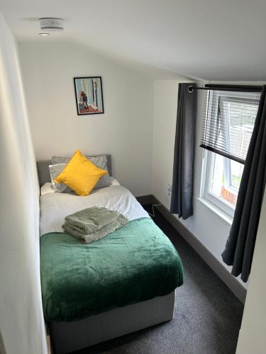 Gillingham Apartment | Saunders Lodge 4bedroom house sleeps up to 6