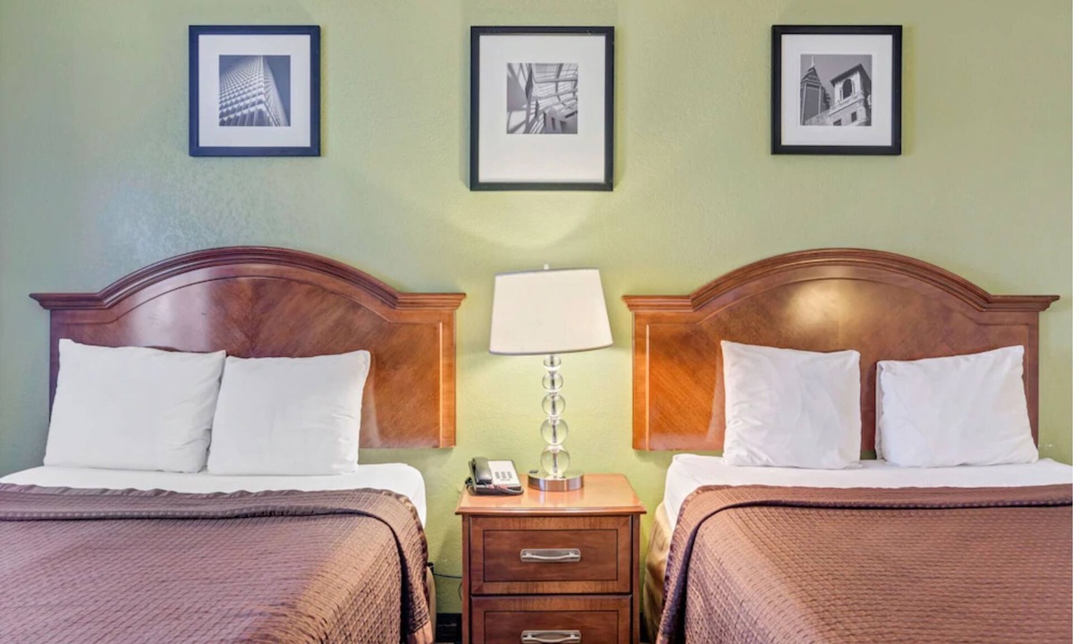 Savannah Hotel | Savannah Garden Hotel