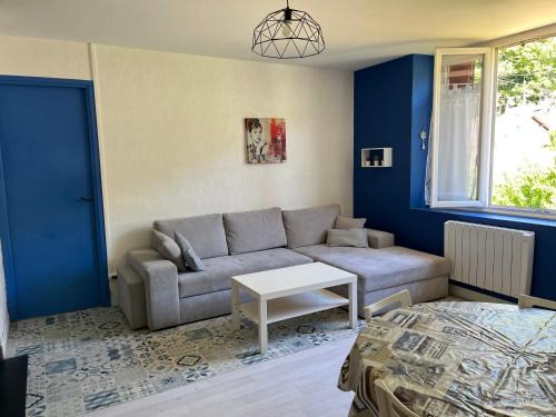 Savignac-les-Ormeaux Apartment | SAVIGNAC