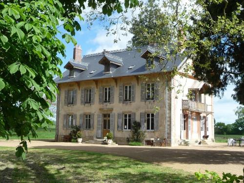 Saint-Saulge House | Savigny